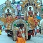 பழனி முருகனுக்கு பறவை காவடி எடுத்து வந்த பக்தர்கள்! மேளதாளத்துடன் கிரிவலம் சென்று நேர்த்திக்கடன்