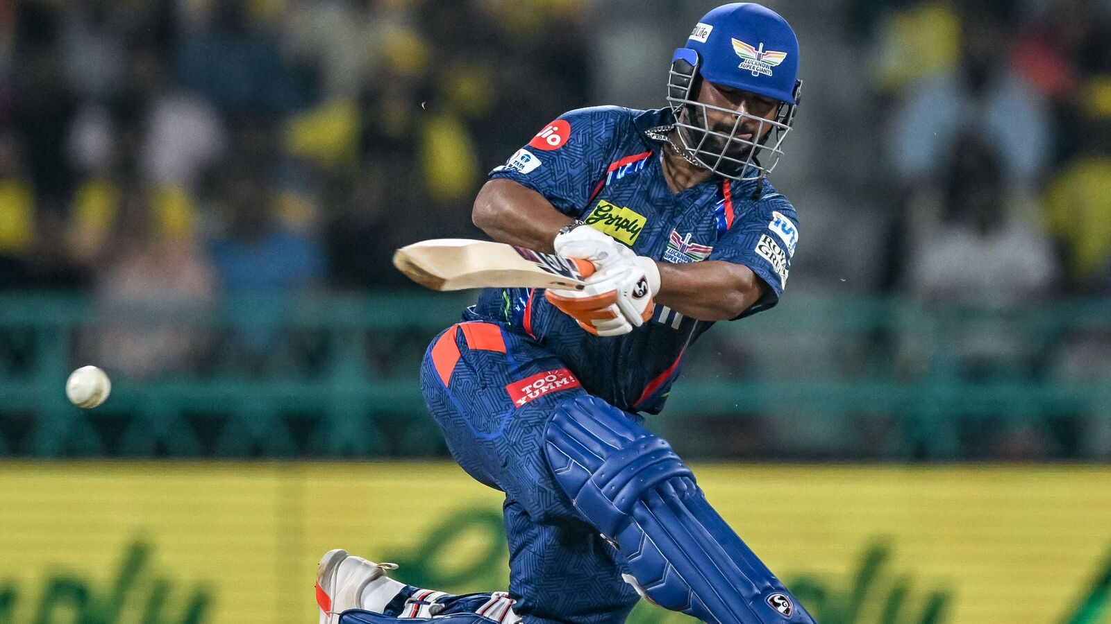 ஐபிஎல் 2025: பார்முக்கு திரும்பிய பந்த்.. லக்னோவை கட்டுப்படுத்திய சிஎஸ்கே பவுலர்கள்! 167 ரன்கள் இலக்கு