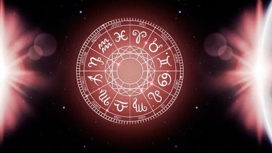 Zodiac Signs: இந்த ராசியினரை மட்டும் நம்பாதீங்க.. பேசிற்கு பின்னால் சுயநல நோக்கம் இருக்கும்! Zodiac Signs: இந்த ராசியினரை மட்டும் நம்பாதீங்க.. பேசிற்கு பின்னால் சுயநல நோக்கம் இருக்கும்!
