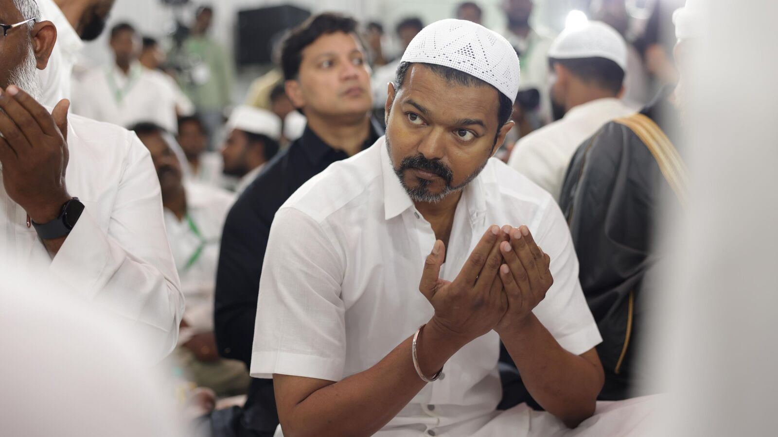 வக்ஃபு திருத்த சட்ட வழக்கு: ’இஸ்லாமியர்கள் வயிற்றில் பால் வார்க்கப்பட்டு உள்ளது’ தவெக தலைவர் விஜய் பரபரப்பு ட்விட்!