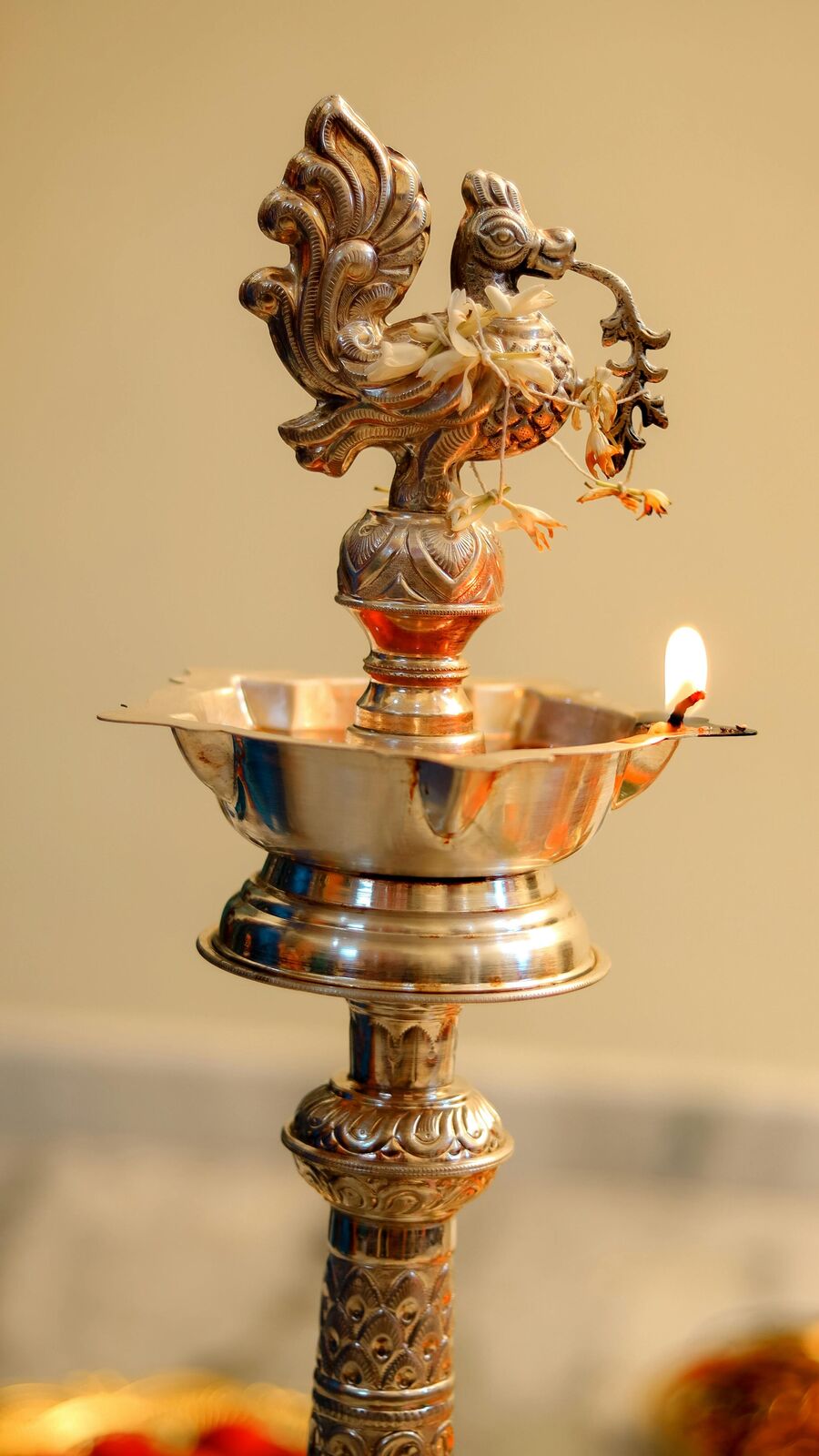 கடன் பிரச்சனை.. கணவன் மனைவி சண்டை நீங்க வேண்டுமா இந்த பரிகாரங்களை ட்ரை பண்ணுங்க!