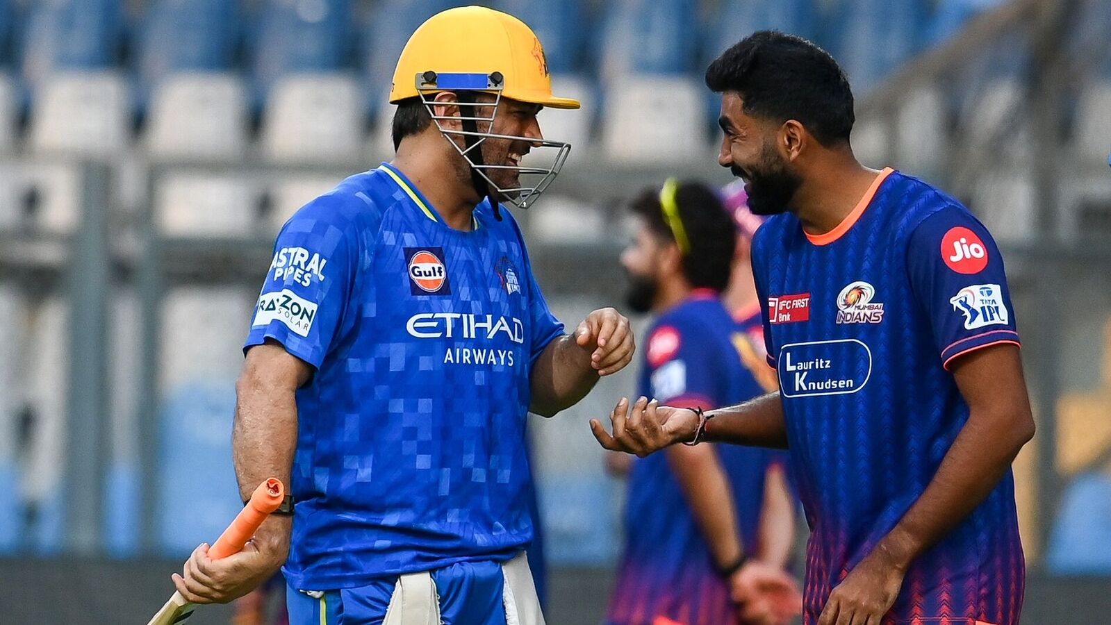 ஐபிஎல் 2025: இரண்டு சீசன்களாக தொடர் தோல்வி.. பழிவாங்க காத்திருக்கும் மும்பை! எதிரியின் களத்தில் களமாட இருக்கும் சிஎஸ்கே
