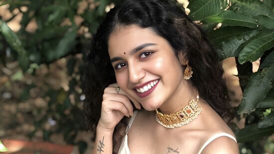 'பிராங்க்'கால் அழும் நிலைக்கு போன பிரியா வாரியார்.. என்னதான் இருந்தாலும் இப்படியா பண்றது? 'பிராங்க்'கால் அழும் நிலைக்கு போன பிரியா வாரியார்.. என்னதான் இருந்தாலும் இப்படியா பண்றது?