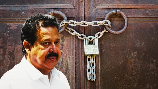 ‘மூடப்பட்ட கதவுகள்.. முடிந்ததா அரசியல் பயணம்?’ பொன்முடியின் அரசியல் சர்ச்சைகள் ‘மூடப்பட்ட கதவுகள்.. முடிந்ததா அரசியல் பயணம்?’ பொன்முடியின் அரசியல் சர்ச்சைகள்