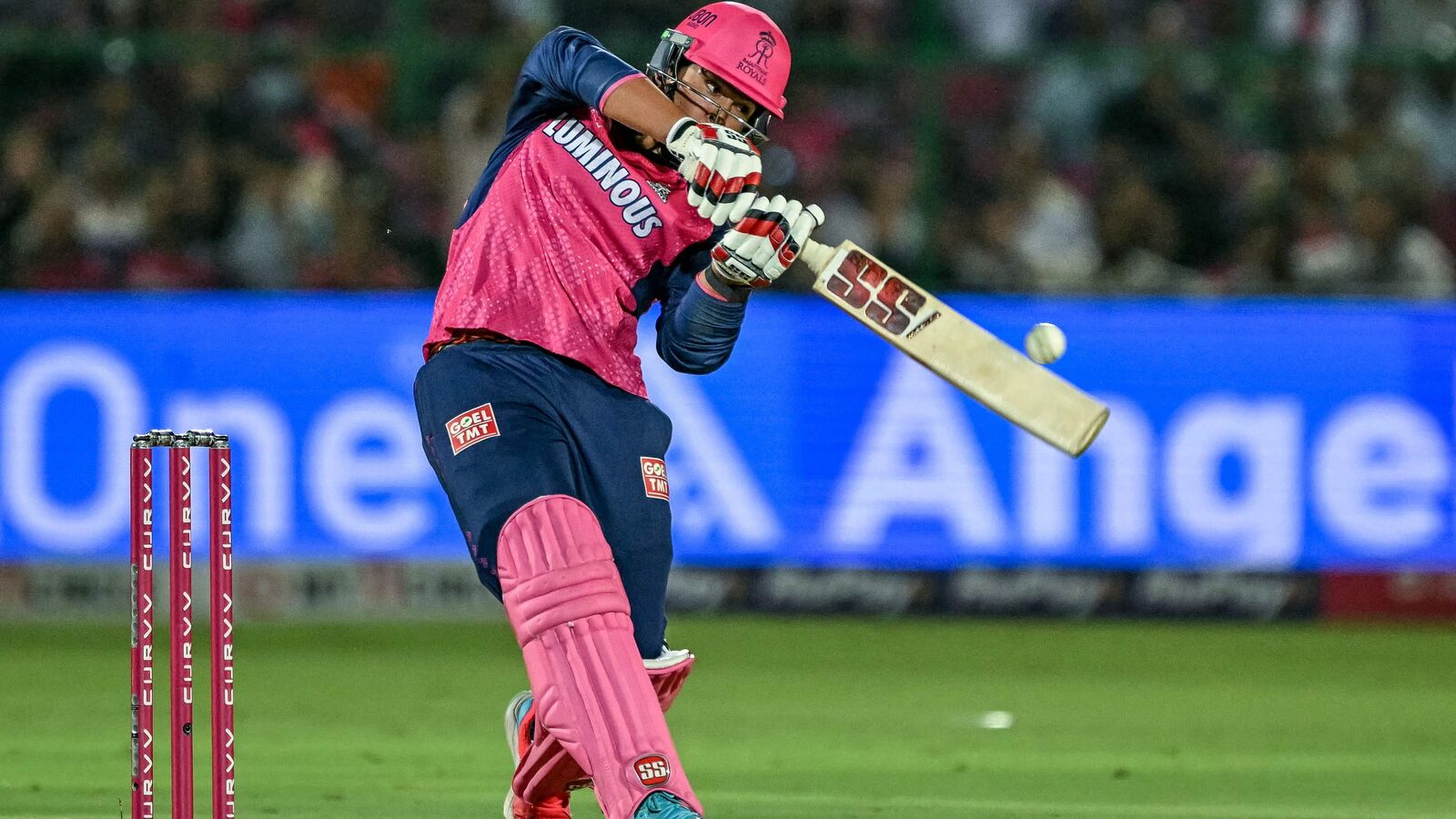 ஐபிஎல் 2025: ஒரே ஓவரில் 30 ரன்கள்.. 14 வயது சிறுவன் சூர்யவன்ஷி அதிவேக சதம்.. குஜராத்தை எளிதாக வீழ்த்திய ராஜஸ்தான்