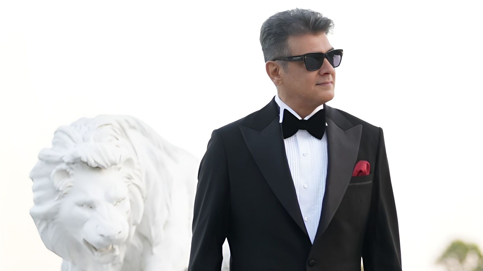 ரெட் டிராகன்.. மரியாதை பிறந்த நாள்.. அஜித் பிறந்தநாளில் பிரபலங்களிடமிருந்து குவியும் வாழ்த்துகள்..