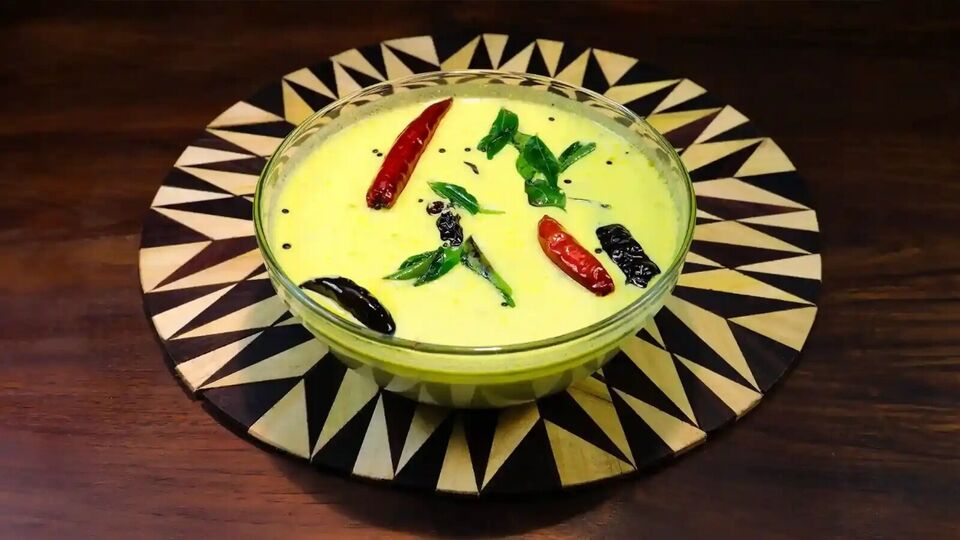 'நம் ஊர் சாம்பார் மாதிரி.. கேரளாவில் புளிசேரி’: பாரம்பரிய கேரள புளிசேரி செய்வது எப்படி?: படிப்படியான வழிகள்!