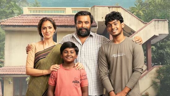தியேட்டர்களை அதகளம் செய்யும் டூரிஸ்ட் பேமிலி திரைப்படம்! வெளியான 2 ஆவது நாள் வசூல்!