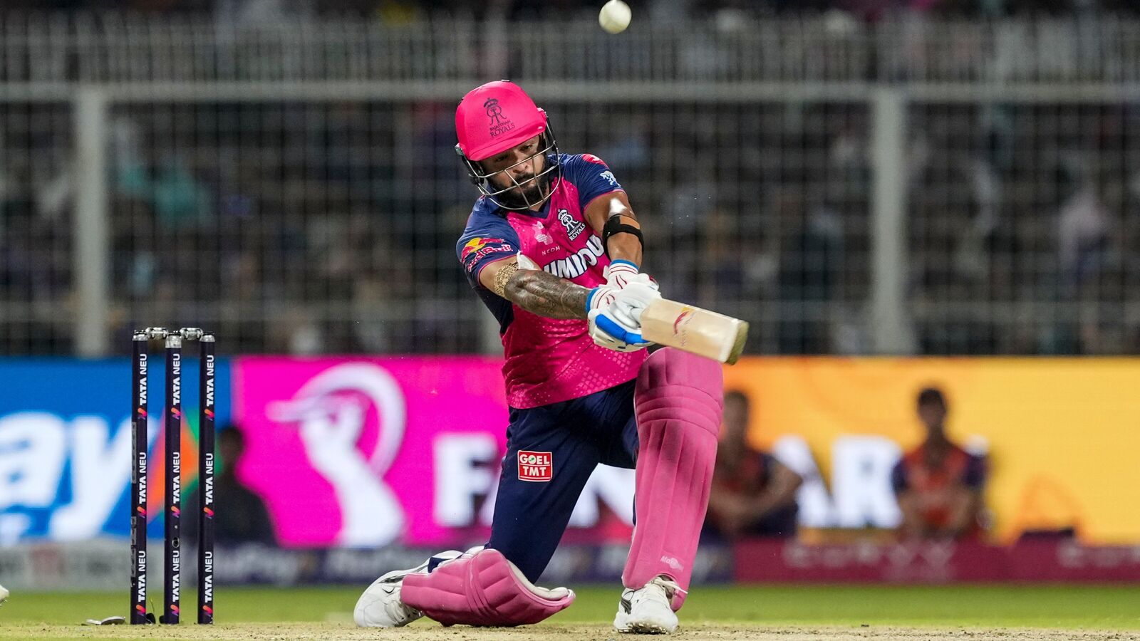 ஐபிஎல் 2025: கடைசி ஓவர் வரை போராடிய ராஜஸ்தான்.. ஒரு ரன்னில் தப்பித்த கொல்கத்தா! ப்ளேஆஃப் ரேஸில் முன்னேற்றம்