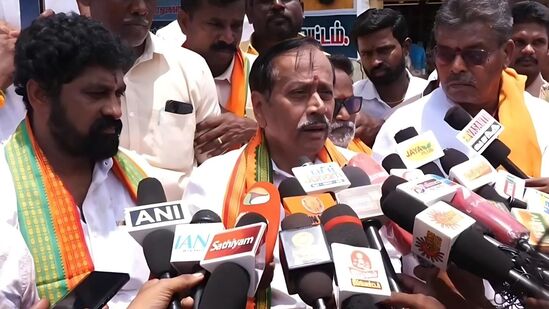 ’யார் அந்த முட்டாள்?’ அமைச்சர் மா.சுப்பிரமணியன் குறித்த கேள்விக்கு பாஜக மூத்த தலைவர் ஹெச்.ராஜா பதில்! ’யார் அந்த முட்டாள்?’ அமைச்சர் மா.சுப்பிரமணியன் குறித்த கேள்விக்கு பாஜக மூத்த தலைவர் ஹெச்.ராஜா பதில்!