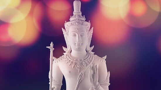 சர்வ ஏகாதசியன்று ஸ்ரீமத் பகவத் கதையை பாராயணம் செய்வது புண்ணியமாகக் கருதப்படுகிறது.