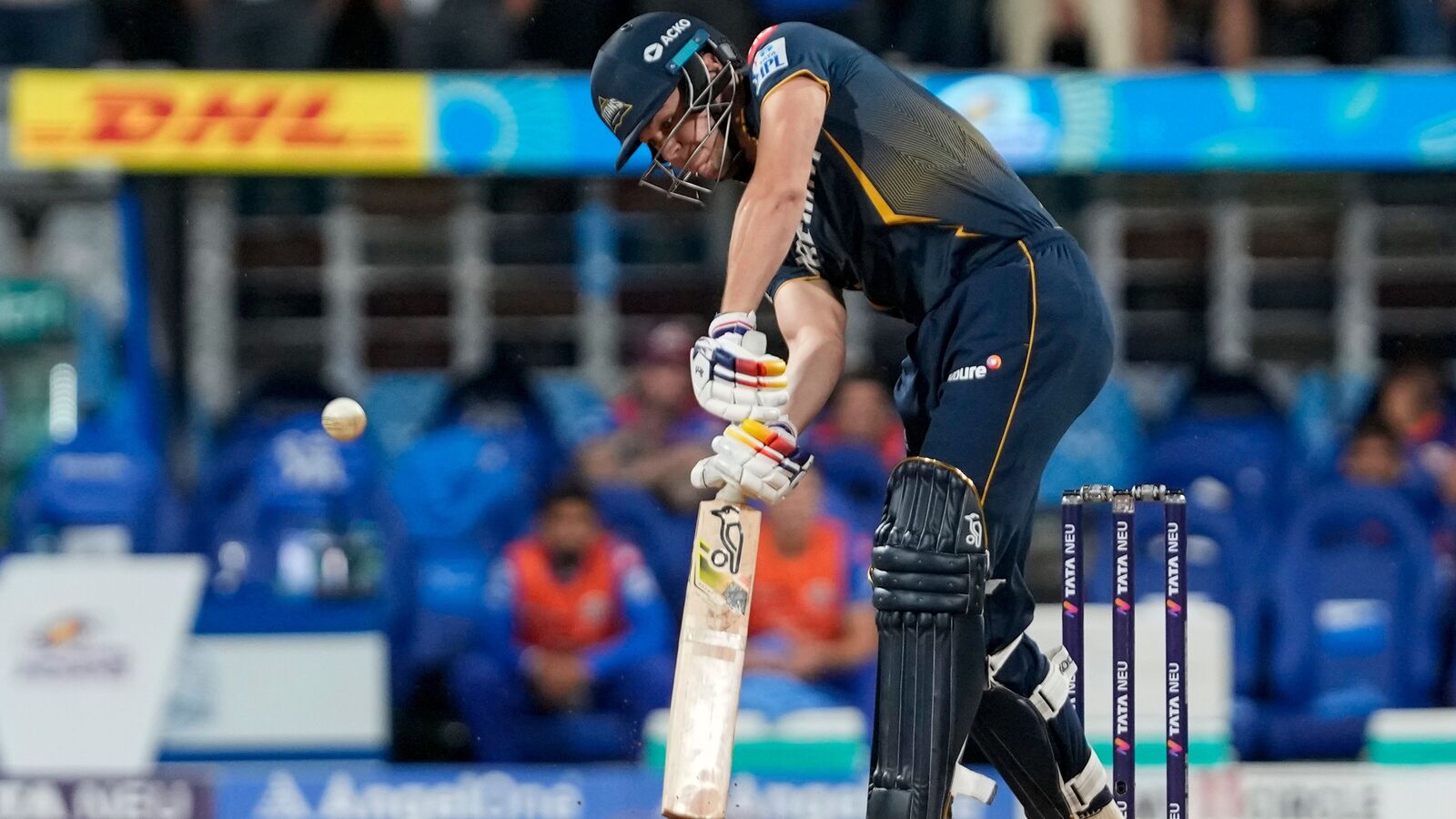 ஐபிஎல் 2025: மழைக்கு மத்தியில் ரன்கள்.. விக்கெட்டுகள்.. திருப்பங்கள் நிறைந்த போட்டியில் மும்பையை வீழ்த்திய குஜராத்