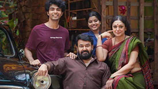 த்ரிஷ்யம் படத்துடன் ஒப்பீடுகள் ஏன்? - துடரும் இயக்குனர் பேட்டி த்ரிஷ்யம் படத்துடன் ஒப்பீடுகள் ஏன்? - துடரும் இயக்குனர் பேட்டி