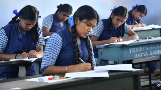 ’முன்கூட்டியே வெளியாகும் +2 தேர்வு முடிவுகள்! எந்த இணையதளத்தில் பார்ப்பது!’ முழு விவரம் இதோ! ’முன்கூட்டியே வெளியாகும் +2 தேர்வு முடிவுகள்! எந்த இணையதளத்தில் பார்ப்பது!’ முழு விவரம் இதோ!