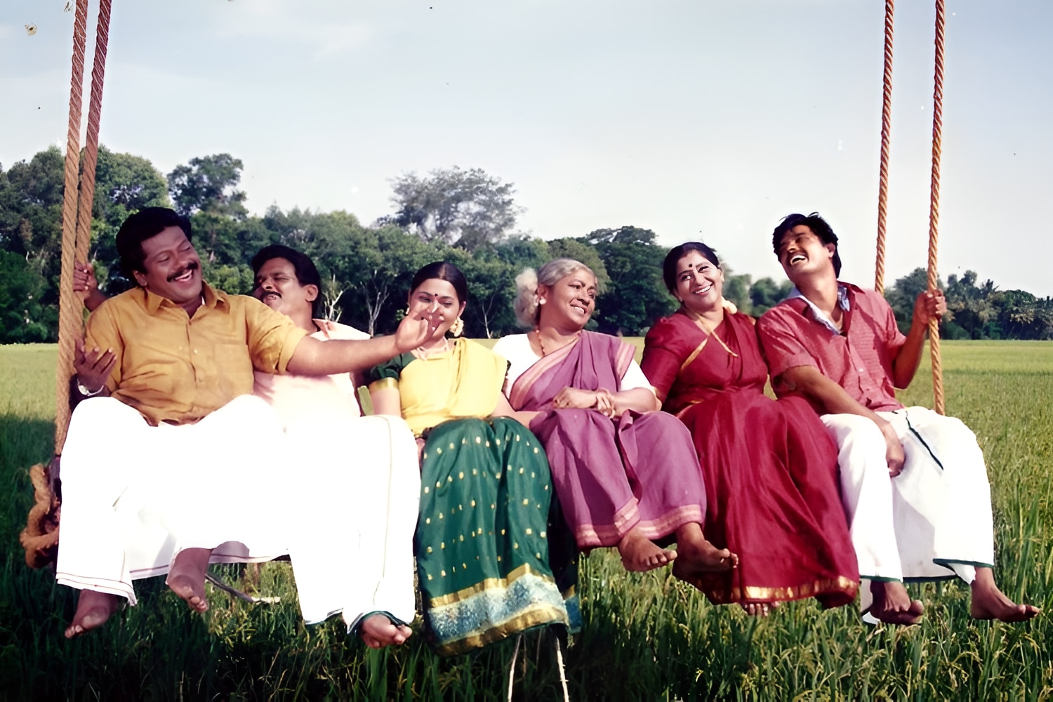 பாண்டவர் பூமி படம்