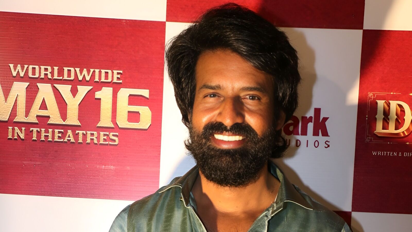 'மாமன்' படத்தின் இசை வெளியீட்டு விழா .. கடின உழைப்பால் பிரபலங்களின் புகழ்ச்சி மழையில் நனைந்த சூரி..