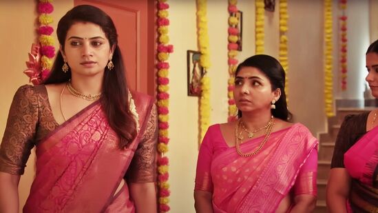 எதிர்நீச்சல் சீரியல் மே 7 எபிசோட்:  ஆதி குணசேகரனை அரண்டு போக வைத்த ஜனனி.. எதிர்நீச்சல் சீரியல்