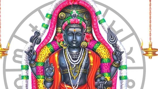 அந்த வகையில் குரு பகவான் வருகின்ற மே மாதம் ரிஷப ராசியில் இருந்து மிதுன ராசிக்கு செல்கின்றார் இது புதன் பகவானின் சொந்தமான ராசியாகும். குரு பகவானின் மிதுன ராசி பயணம் 12 ராசிகளுக்கும் தாக்கத்தை கொடுக்கும் என ஜோதிட சாஸ்திரம் கூறுகிறது. இருப்பினும் ஒரு சில ராசிகள் இதன் மூலம் அதிர்ஷ்ட பலன்களை அனுபவிக்கப் போகின்றனர். அது எந்தெந்த ராசிகள் என்பது குறித்து இங்கு காணலாம். 