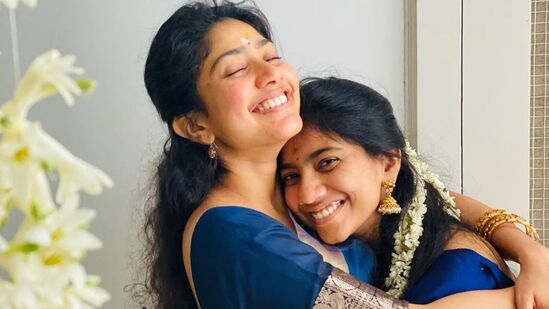 ‘அப்பா அம்மா எடுத்த சிறந்த முடிவு இதுதான்.. நிபந்தனையற்ற அன்பின் வரையறை நீ’- அக்காவுக்கு பிறந்தநாள் வாழ்த்து சொன்ன பூஜா! ‘அப்பா அம்மா எடுத்த சிறந்த முடிவு இதுதான்.. நிபந்தனையற்ற அன்பின் வரையறை நீ’- அக்காவுக்கு பிறந்தநாள் வாழ்த்து சொன்ன பூஜா!