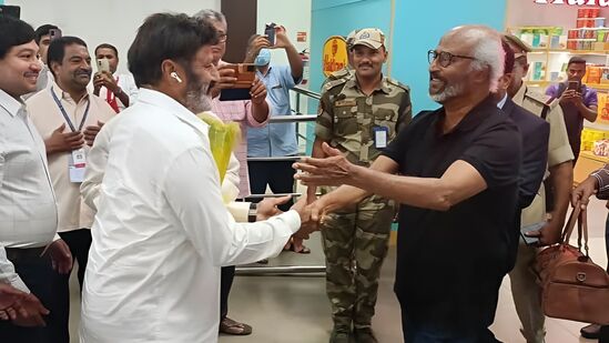 ரஜினியின் ஜெயிலர் 2வில் ஸ்பெஷல் அப்பியரன்ஸ்.. 20 நிமிஷ சீனுக்கு 50 கோடி கேட்ட நடிகர்! யார் தெரியுமா? ரஜினியின் ஜெயிலர் 2வில் ஸ்பெஷல் அப்பியரன்ஸ்.. 20 நிமிஷ சீனுக்கு 50 கோடி கேட்ட நடிகர்! யார் தெரியுமா?