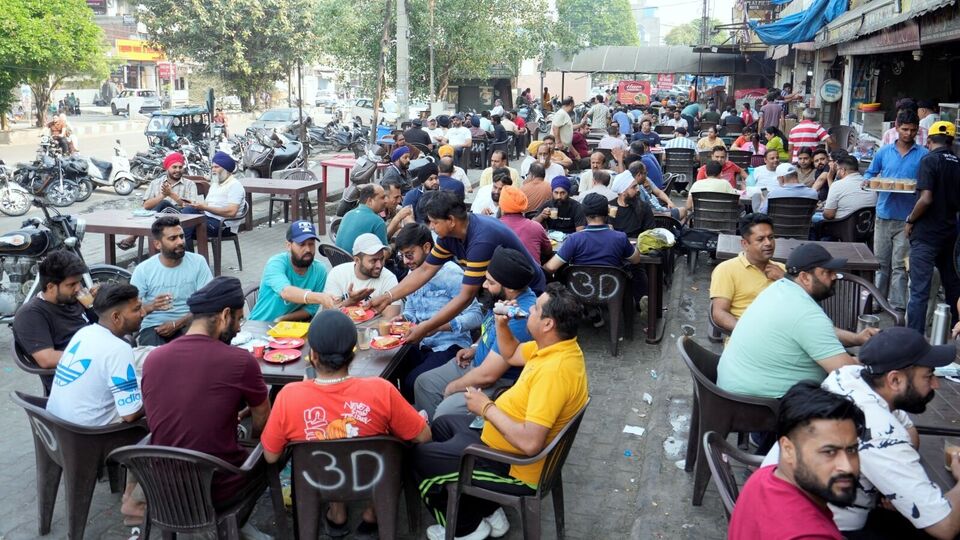 அமிர்தசரஸில் மின்சார விநியோகம் மீட்பு.. மெல்ல திரும்பிய சகஜ நிலை.. பீதியடைய வேண்டாம்! துணை ஆணையர்