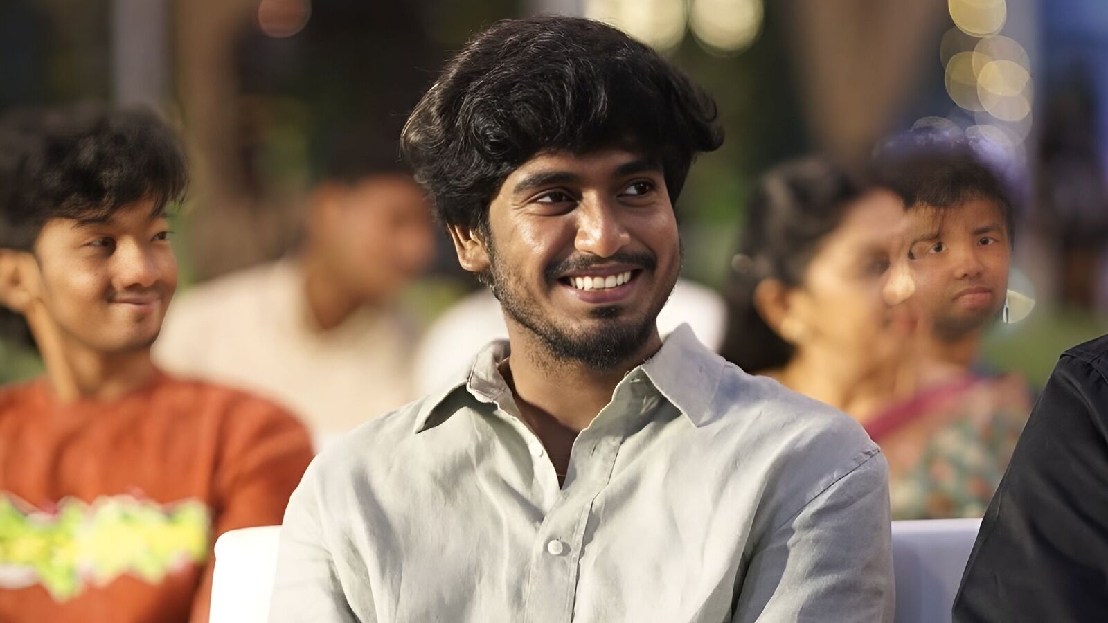 முதல் படத்திலேயே சூப்பர் ஸ்டாரை வியக்க வைத்த அபிஷன் ஜீவிந்த்! 'டூரிஸ்ட் ஃபேமிலி' படத்தை பார்த்து என்ன சொன்னார் தெரியுமா?