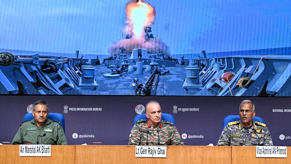 ஆபரேஷன் சிந்தூர் நடவடிக்கையில் ரஃபேல் போர் விமானத்தை இந்தியா இழந்ததா?-இந்திய ராணுவம் பதில்