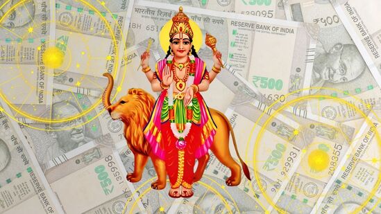 புதன் கிரகம் நவக்கிரகங்களில் மிக முக்கியமான கிரகமாக கருதப்படுகிறது. புதன் கிரகம் ஒருவரின் அறிவுத்திறன், தர்க்கரீதியான சிந்தனை, வணிகம், தோல் மற்றும் நரம்பு மண்டலத்திற்கு காரக கிரகமாகும். புதன் கிரகத்தின் சஞ்சாரத்தில் ஏற்படும் மாற்றங்கள் ஒருவரின் வாழ்க்கையில் இந்த அம்சங்களை பெரிதும் பாதிக்கும். வைதீக நாட்காட்டியின் படி, ஜூன் 16 ஆம் தேதி மாலை 5:03 மணிக்கு புதன் பகவான் குரு பகவானின் நட்சத்திரமான புனர்பூசம் நட்சத்திரத்தில் பிரவேசிக்கிறார்.