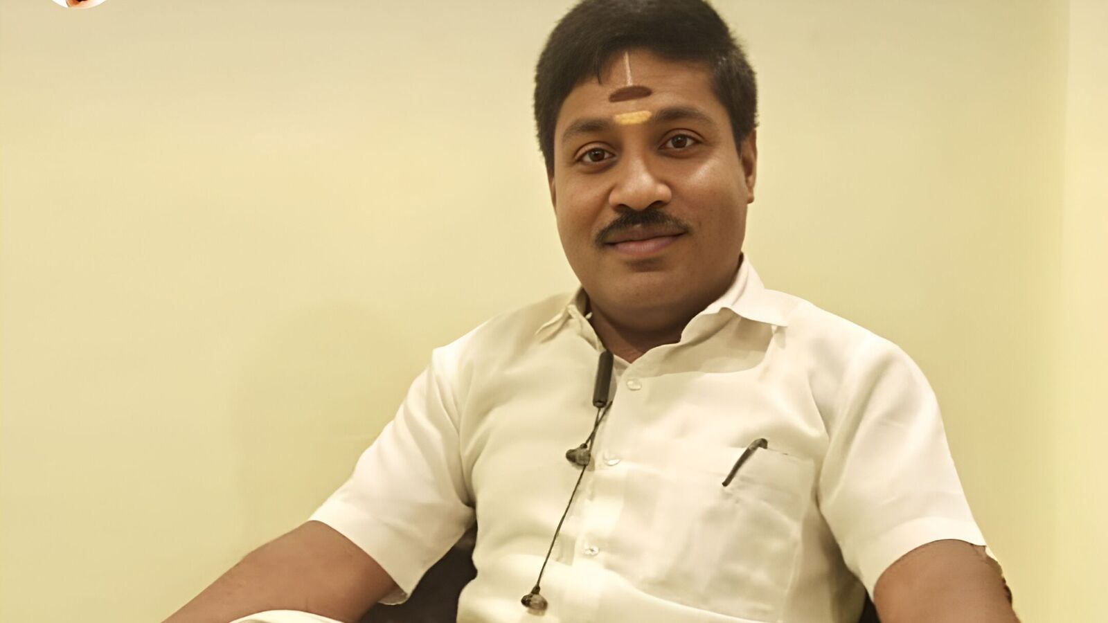 முடிவுக்கு வந்த ஜி.பி. முத்து பிரச்சனை.. ஊர் கூடி நடந்த சமாதானப் பேச்சுவார்த்தை..