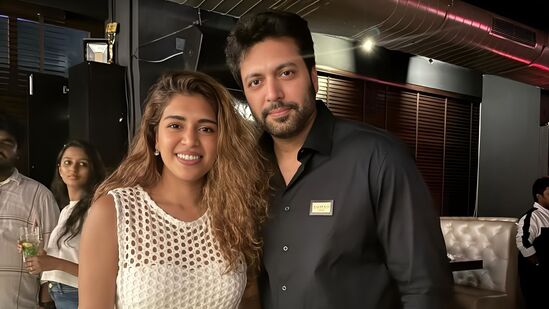'கெனிஷா உயிர் நாடியாக மாறினாள்.. அவள் வாழ்க்கையில் ஒளியை கொண்டு வருகிறாள்'.. உருகிய ரவி மோகன் 'கெனிஷா உயிர் நாடியாக மாறினாள்.. அவள் வாழ்க்கையில் ஒளியை கொண்டு வருகிறாள்'.. உருகிய ரவி மோகன்