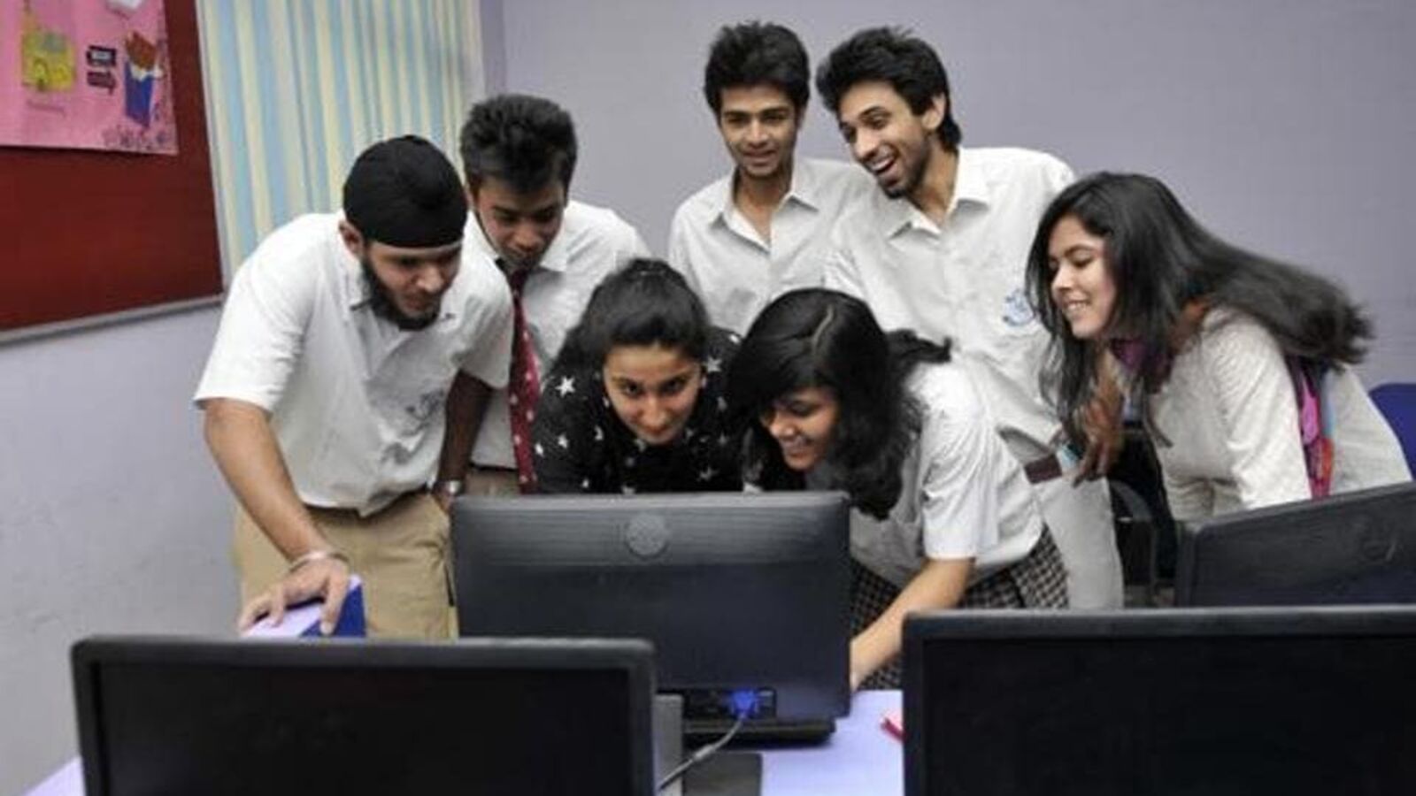 10, 11 ஆம் வகுப்பு தேர்வு முடிவுகள் வெளியானது.. எவ்வாறு சரிபார்க்கலாம் என்பது இங்கே