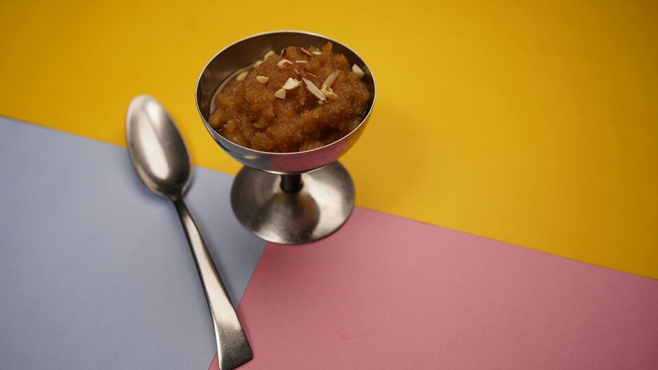 மாம்பழ அல்வா : தகதகவென தங்கமென ஜொலிக்கும் மாம்பழ அல்வா; இந்த சீசனில் செய்யாமல் விட முடியுமா? இதோ ரெசிபி!