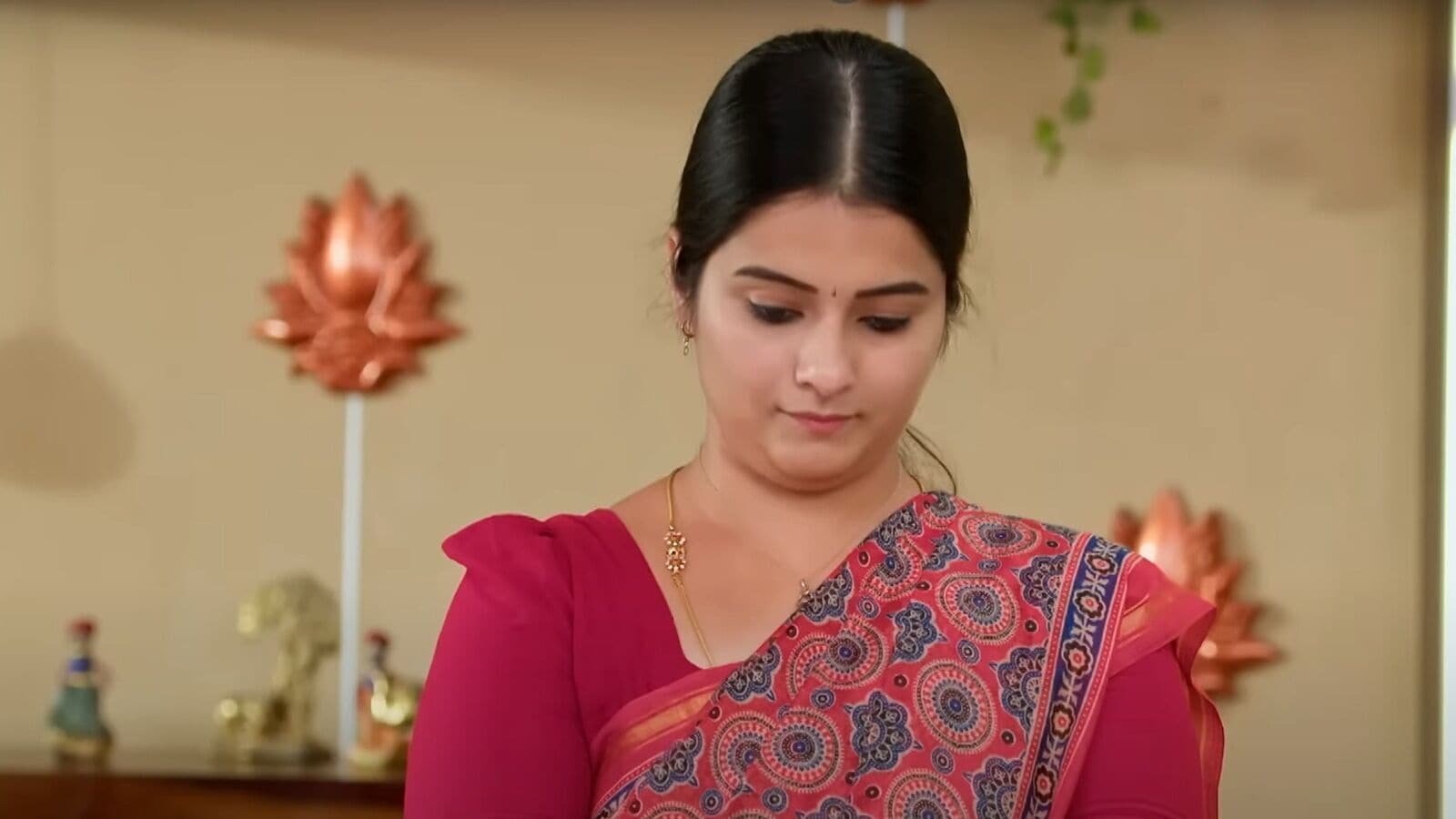 எதிர்நீச்சல் சீரியல் மே 19 எபிசோட்: பொறிந்து தள்ளிய நந்தினி.. கதிரின் முடிவு என்ன? எதிர்நீச்சல் சீரியல்