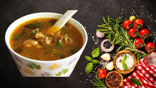 கோடைக்கால நோய்களை விரட்டியடிக்க உதவும் சிக்கன் பெப்பர் ரசம்.. இப்படி செஞ்சு சாப்பிடுங்க.. செய்முறை விளக்கம் இதோ!