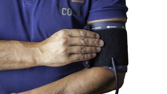 ரத்த அழுத்தம் : உங்கள் ரத்த அழுத்தத்தை இயற்கை முறையில் கட்டுக்குள் வைக்க உதவும் உணவுகள் என்னவென்று பாருங்கள்!