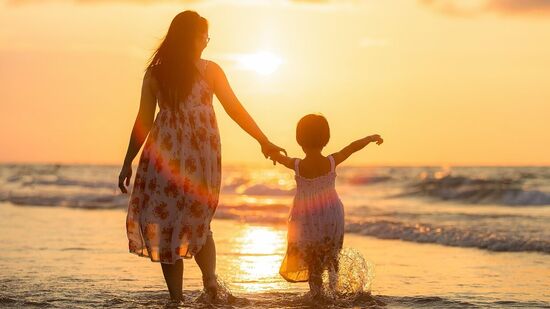 குழந்தை வளர்ப்பு குறிப்புகள் : உங்கள் குழந்தைகளை நீங்கள் ஏன் அன்றாடம் கண்காணிக்கவேண்டும்? அதற்கு இவைதான் காரணம்! குழந்தை வளர்ப்பு குறிப்புகள் : உங்கள் குழந்தைகளை நீங்கள் ஏன் அன்றாடம் கண்காணிக்கவேண்டும்? அதற்கு இவைதான் காரணம்!