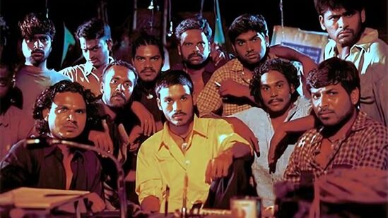 தமிழ் சினிமா ரீவைண்ட்: தமிழ் சினிமாவின் கல்ட் கிளாசிக் கேங்ஸ்டர் படம்.. மே 26 முந்தைய ஆண்டுகளில் ரிலீசான படங்கள் லிஸ்ட் தமிழ் சினிமா ரீவைண்ட்: தமிழ் சினிமாவின் கல்ட் கிளாசிக் கேங்ஸ்டர் படம்.. மே 26 முந்தைய ஆண்டுகளில் ரிலீசான படங்கள் லிஸ்ட்
