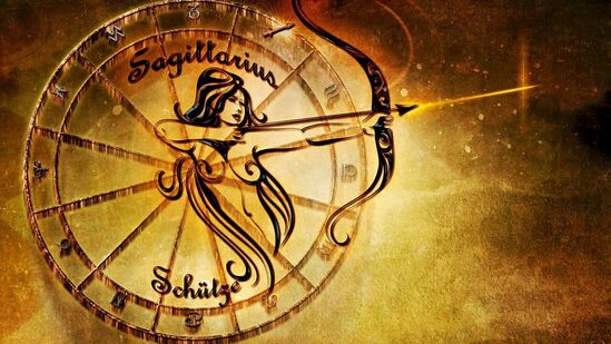 தனுசு: மன அழுத்தத்திலிருந்து நீங்கள் நிவாரணம் பெறுவீர்கள், ஆனால் தொண்டை புண் அல்லது தொண்டை வலி காரணமாக நீங்கள் பிரச்சினைகளை சந்திக்க நேரிடும். குடும்பச் சூழல் நன்றாக இருக்கும். வேலை தொடர்பான முயற்சிகள் வெற்றி பெறும். திருமண வாழ்க்கை நன்றாக இருக்கும். காதல் வாழ்க்கையில் பதற்றம் இருக்கும்.