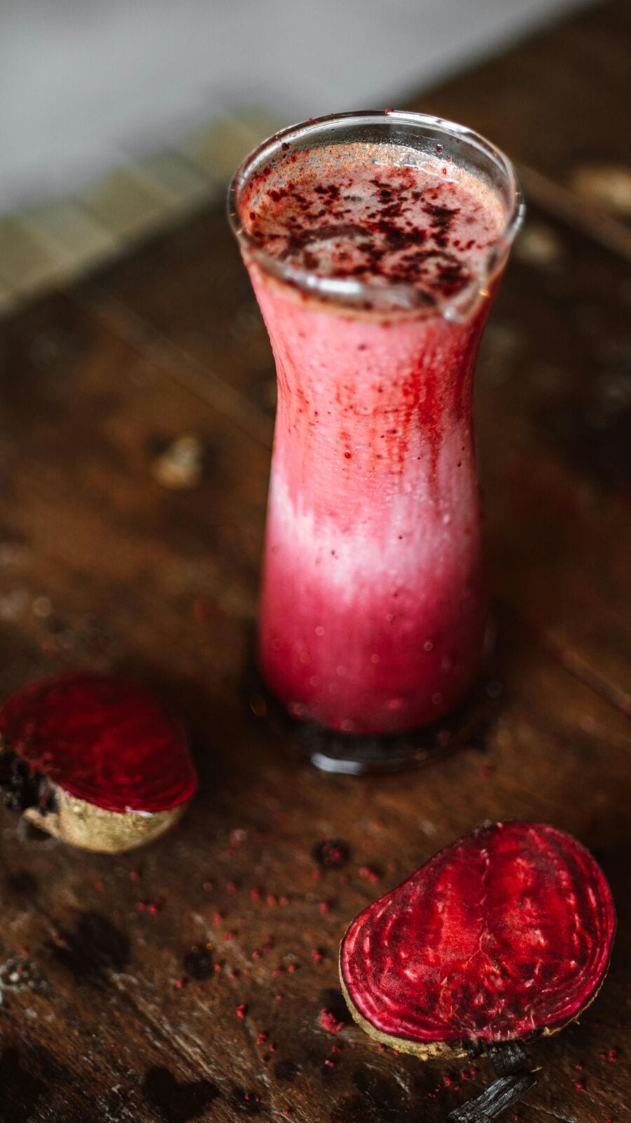 வெறும் வயிற்றில் பீட்ரூட் ஜூஸ் குடிப்பவரா நீங்க.. எவ்வளவு நன்மை பாருங்க!