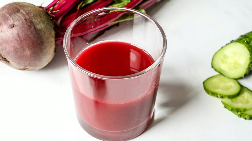 தினமும் வெறும் வயிற்றில் பீட்ரூட் ஜூஸ் குடிப்பதால் கிடைக்கும் நன்மைகளை பார்க்கலாமா!