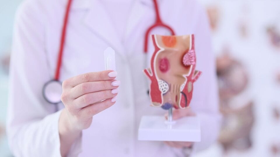 மூல நோயால் அவதிப்படுபவர்கள் இந்த 5 உணவுகளை சாப்பிடக்கூடாது! ஏன் தெரியுமா? எந்த உணவுகளை சாப்பிடலாம்!