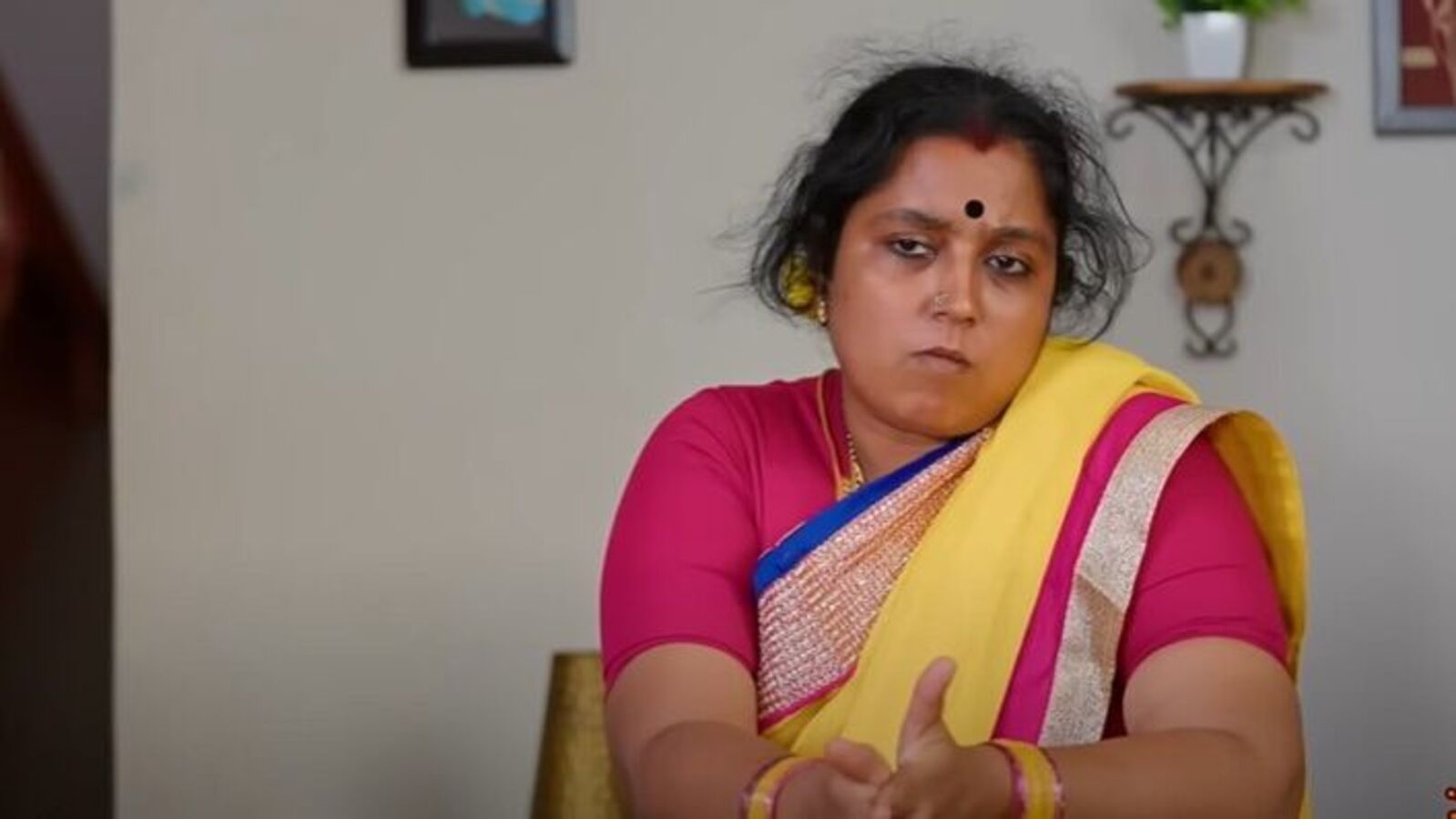 எதிர்நீச்சல் சீரியல் ஜூன் 2 எபிசோட்: நெடுஞ்செழியனை கடத்திய கதிர்.. நம்பிக்கையில் சுற்றும் நந்தினி! - நடக்கப்போவது என்ன?