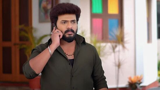 கார்த்திகை தீபம் சீரியல் ஜூன் 3 எபிசோட்: வழுக்கி விழுந்த வில்லி.. கலசத்துடன் என்ட்ரி கொடுக்கும் பரமேஸ்வரி பாட்டி கார்த்திகை தீபம் சீரியல் ஜூன் 3 எபிசோட்: வழுக்கி விழுந்த வில்லி.. கலசத்துடன் என்ட்ரி கொடுக்கும் பரமேஸ்வரி பாட்டி