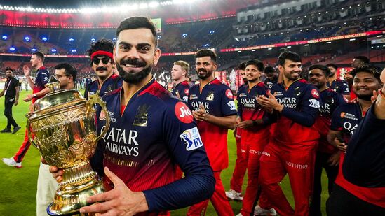 சச்சினை காட்டிலும் கோலியின் காத்திருப்பு குறைவுதான்.. நிம்மதியுடன் இருப்பார் - சேவாக் சொன்ன விஷயம்