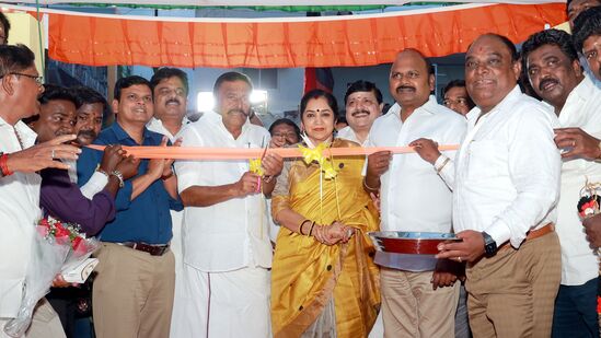 நிர்வாகம் தயாரா? பருவமழையை எதிர்கொள்ள எடுக்கப்பட்டு இருக்கும் நடவடிக்கைகள் என்ன? - பதில்களை அடுக்கிய கே.என். நேரு! நிர்வாகம் தயாரா? பருவமழையை எதிர்கொள்ள எடுக்கப்பட்டு இருக்கும் நடவடிக்கைகள் என்ன? - பதில்களை அடுக்கிய கே.என். நேரு!