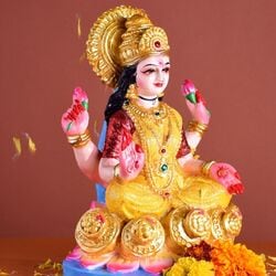 <p>வேத ஜோதிடத்தின்படி, செவ்வாய் சிம்ம ராசியில் இருக்கிறார். ஜூன் 9 ஆம் தேதி காலை 8:50 மணிக்கு, சந்திரன் செவ்வாய் அடையாளமான விருச்சிகத்தில் நுழைந்தார். செவ்வாய் கிரகத்தை நிலவில் பார்த்தால் மகாலட்சுமி யோகம் உருவாகும் என்றும், இந்த யோகம் ஜூன் 11 வரை தொடரும் என்றும் கூறப்படுகிறது.</p>