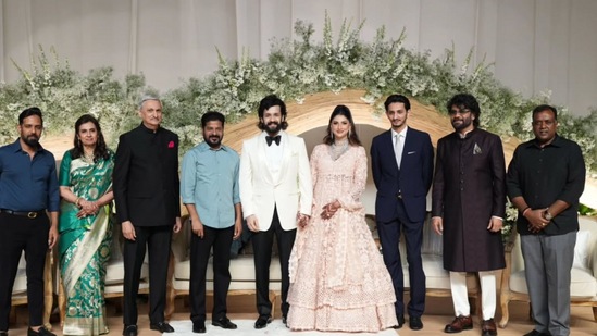 அகில் மற்றும் ஜைனப் ஆகியோரின் வரவேற்பு நிகழ்ச்சியில் தெலுங்கானா முதல்வர் ரேவந்த் ரெட்டியும் கலந்து கொண்டார். முதல்வரை நாகார்ஜுனா அன்புடன் வரவேற்றார்.