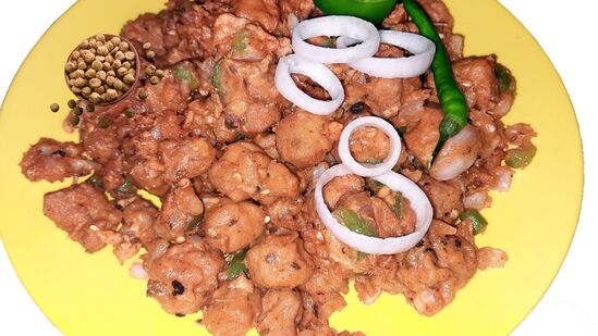 சோயா 65 : வெளியே மொறுமொறுப்பு; உள்ளே மிருதுவான சோயா 65 சாப்பிடணுமா? இந்தாங்க ரெசிபி! 