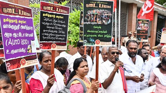 '98.5 விழுக்காடு தேர்தல் வாக்குறுதியை திமுக நிறைவேற்றவில்லை’: மார்க்சிஸ்ட் கம்யூனிஸ்ட் கட்சியின் மாநிலச் செயலர் சண்முகம் '98.5 விழுக்காடு தேர்தல் வாக்குறுதியை திமுக நிறைவேற்றவில்லை’: மார்க்சிஸ்ட் கம்யூனிஸ்ட் கட்சியின் மாநிலச் செயலர் சண்முகம்