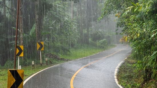 தமிழகத்தில் இன்று எந்தெந்த மாவட்டங்களில் கனமழை பெய்யும்? - வானிலை ஆய்வு மையம் சொன்ன அப்டேட் இதோ! தமிழகத்தில் இன்று எந்தெந்த மாவட்டங்களில் கனமழை பெய்யும்? - வானிலை ஆய்வு மையம் சொன்ன அப்டேட் இதோ!